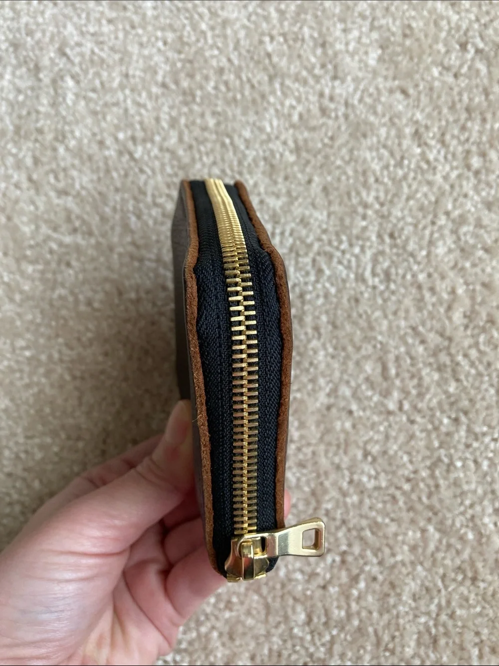 PLG small zip wallet